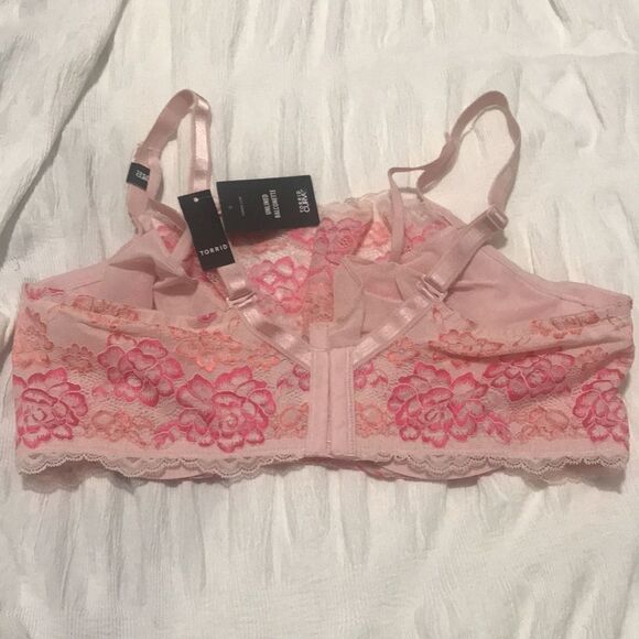 NWT- Torrid- 40B, 42C, 42DD - Picture 6 of 9
